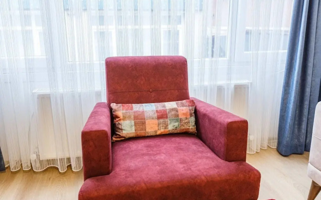 Charming Kadıköy Apartment With City Views