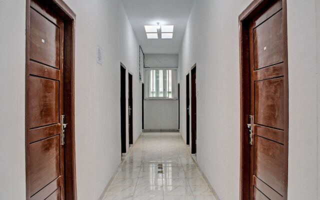 OYO Life 92509 Maulana Guest House Simpur