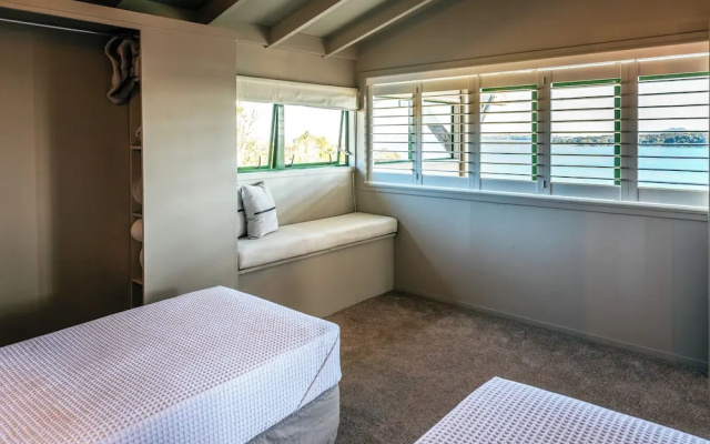 Spinnaker Watch - Waiheke Island – Guest Rooms – Surfdale