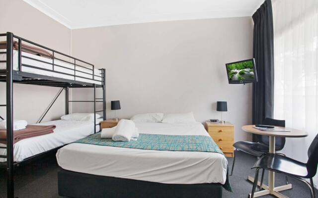 Gateshead Tavern Motel