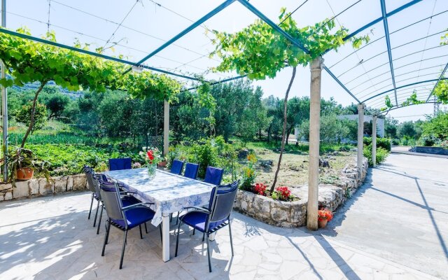 Apartments & Rooms Maždin