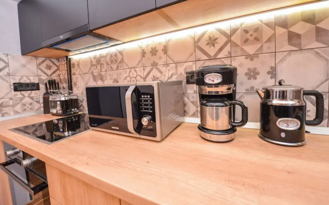 Eva Apartment - Romana Square