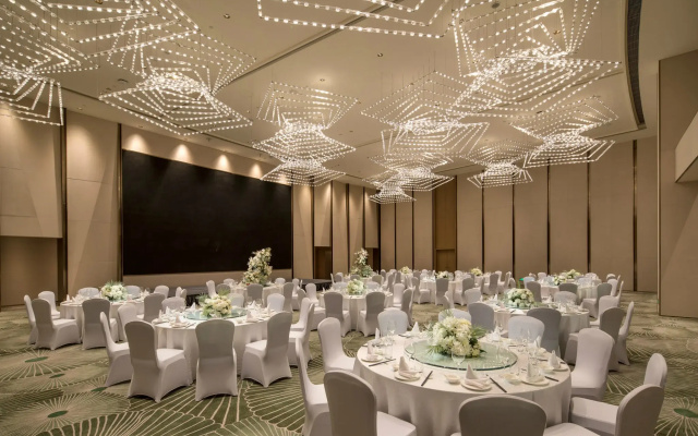 Holiday Inn Zhengzhou Riverside By Ihg