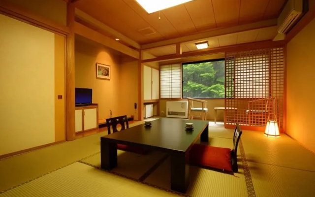 Yamano Ofurumai Towadako Shinzantei