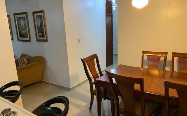 1 DR Huge cozy 3bedroom apartment to stay