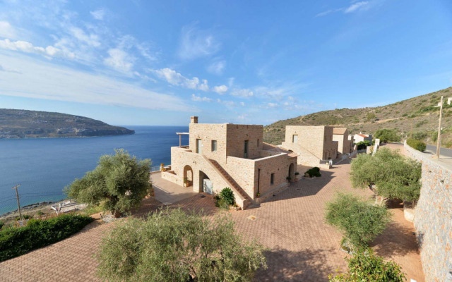 Akrolithi Guesthouse