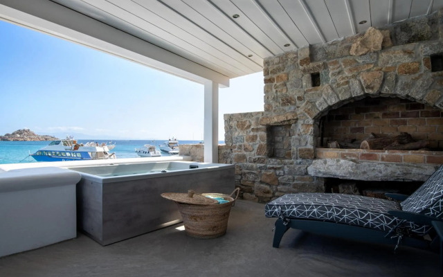 Petinos Beach Hotel