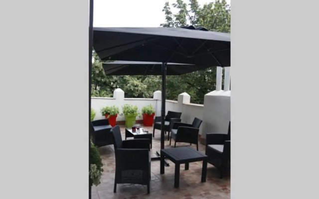 ROCK - Studio with 30m2 terrace