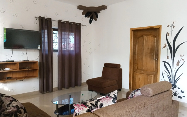 Ronna apartments at Lakeside Estates