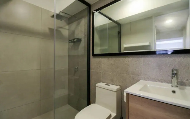 w Illustrious 1BR w Balcony in Miraflores