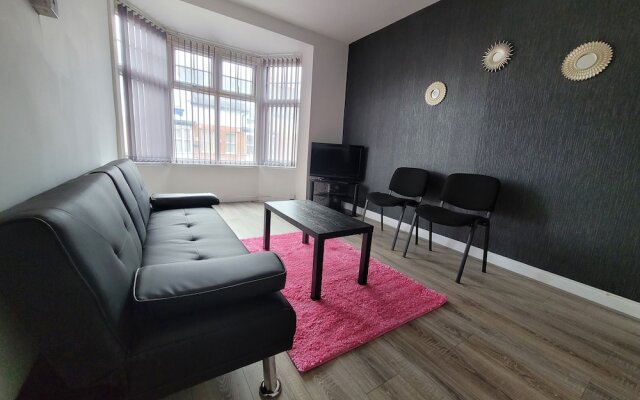 Spacious 2-bed Apartment in Leicester