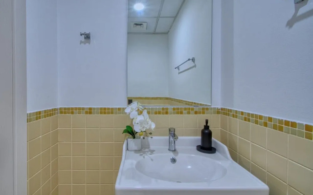 Cozy 1BR at Bahar with great view