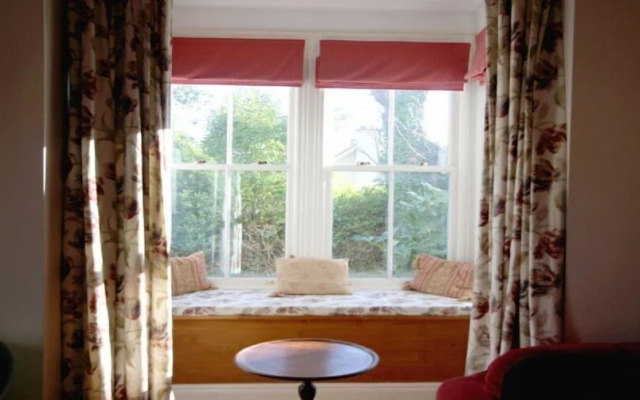 Hill House Clifden
