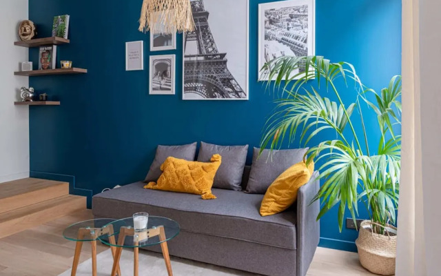 Design Apartment Close to Opera