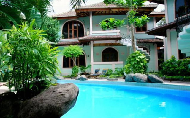 OYO 3923 Villa Puri Royan