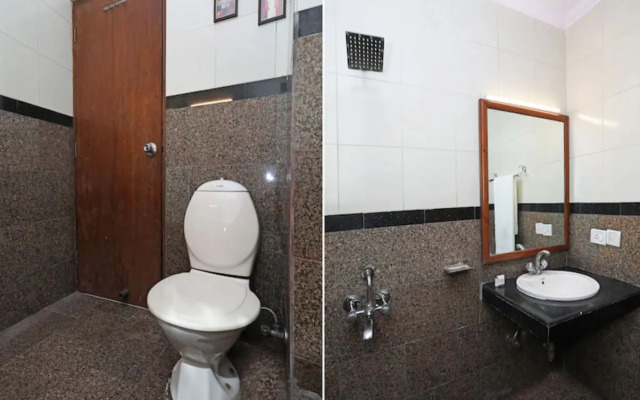 Vivek Hotel