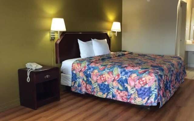 Stratford House Inn and Suites