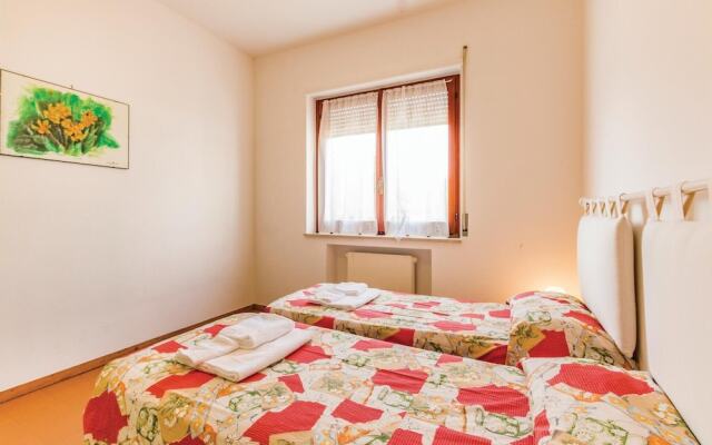 Stunning Apartment in Villa Rosa TE With 2 Bedrooms
