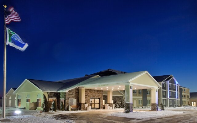 Holiday Inn Express Hotel & Suites Beatrice, an IHG Hotel