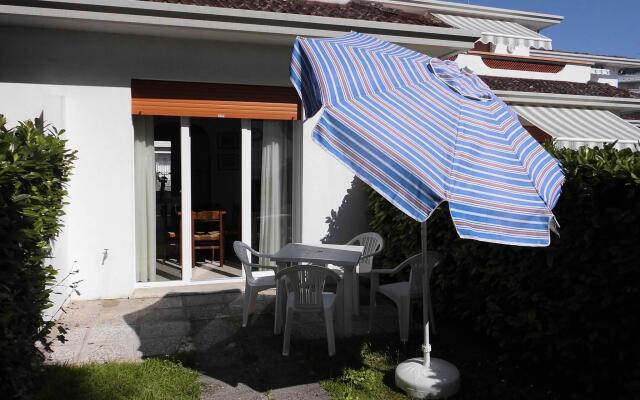 Cozy Villa With Private Garden-beahost