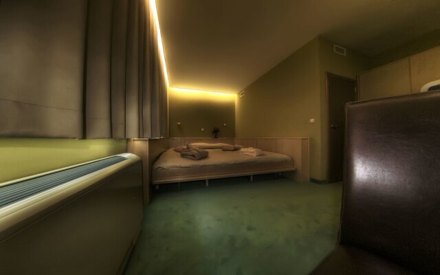 Hotel Lav
