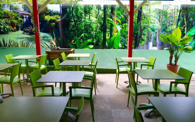 Karaibes Hotel