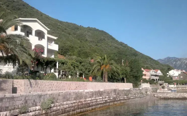 Apartments Stoliv