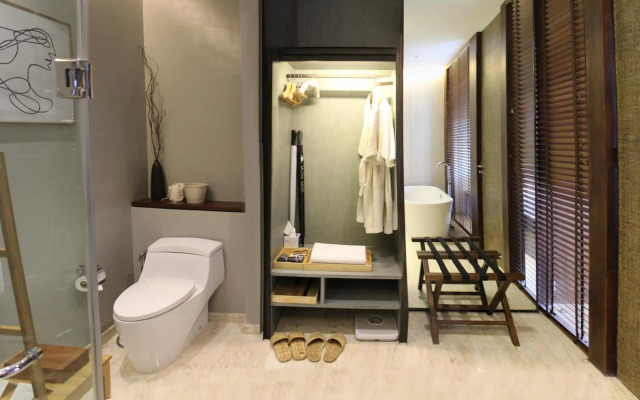 Atta Lakeside Resort Suite