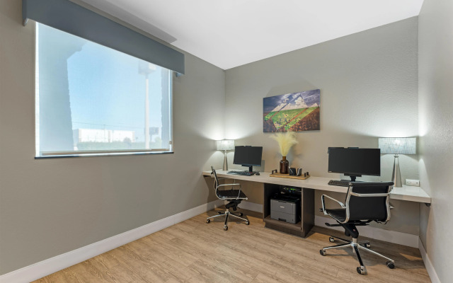 Best Western Plus Killeen/Fort Cavazos Hotel & Suites