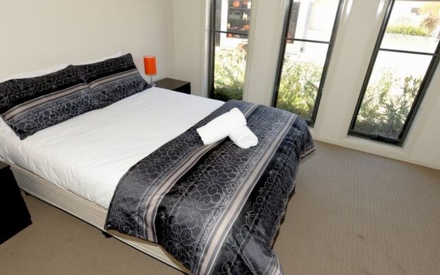 Yarrawonga Waterfront Apartments