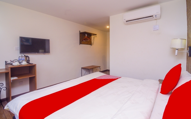 OYO 90134 K Garden Hotel