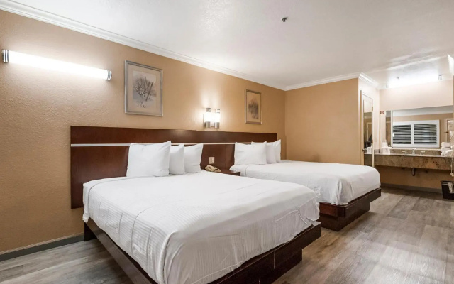 Country Inn Sonora
