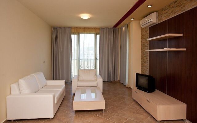 Apartments in Green Life Beach Resort