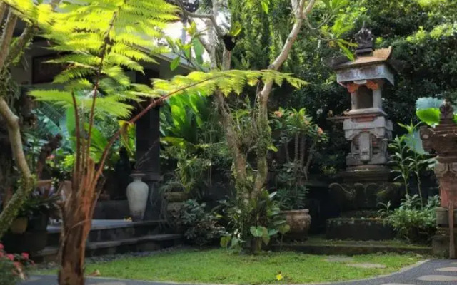 Mambal Guests House