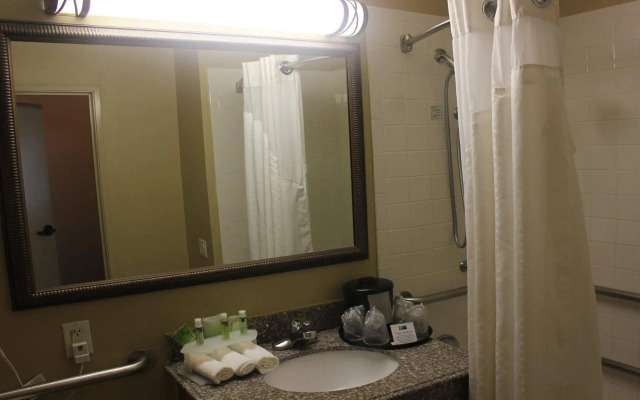 Holiday Inn Express Hotel & Suites Columbus
