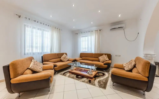 Authentic Lake View Apartment