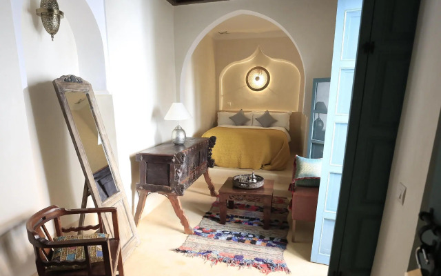 Riad 11 Zitoune