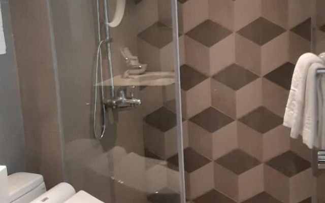 New California Hotel