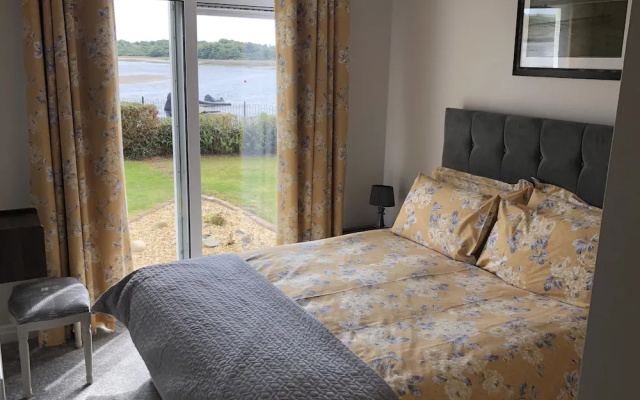 Immaculate 3-bed Apartment in Dundrum Co Down