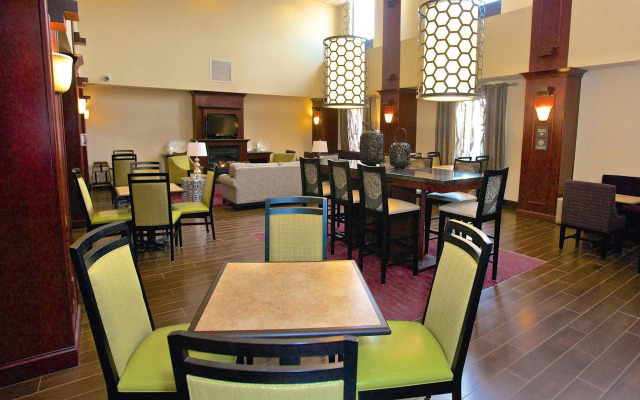 Hampton Inn & Suites Lamar