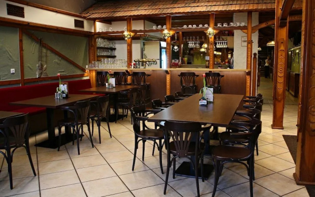 Hotel Baltaci Starý Zámek
