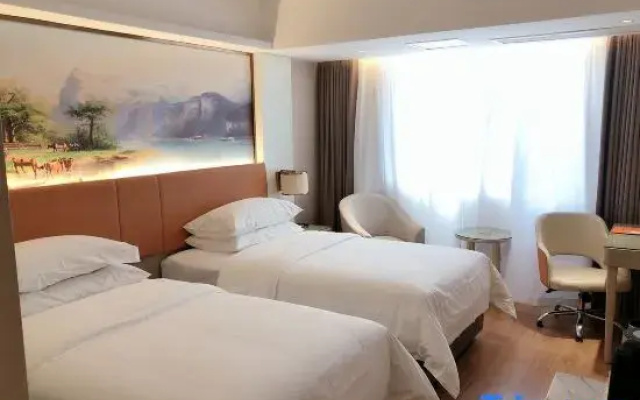 Vienna Hotel (Kaili Stadium)