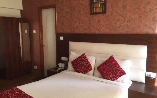 Urban Suites Palm Beach Road