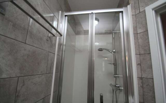 OYO Greenleafe Hotel