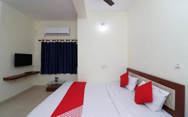 Holiday Club By OYO Rooms