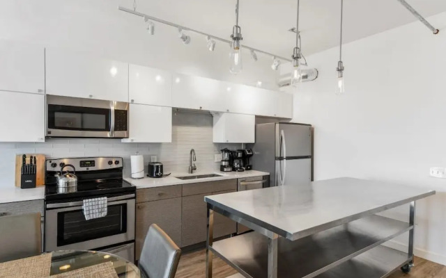 Sunset Boulevard Apartments