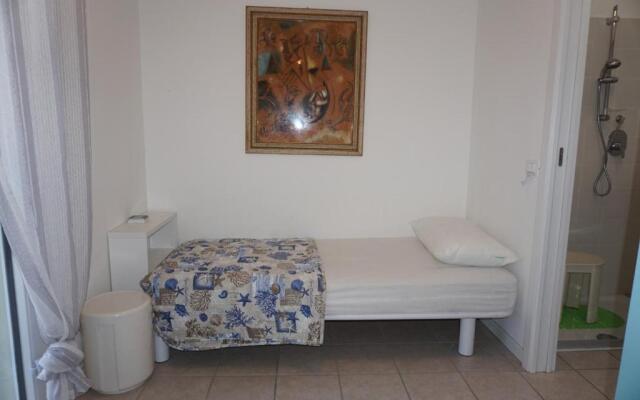 Holiday Home With Garden and Shared Pool