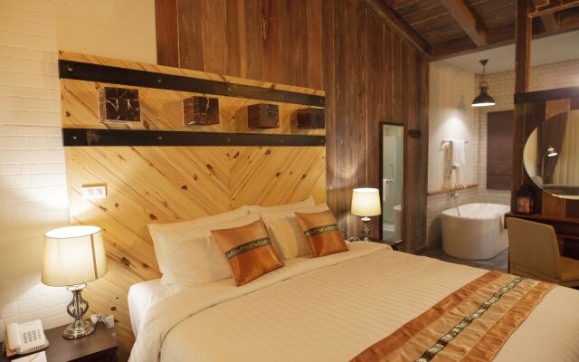 Sanae' Townhouse Chiang Mai