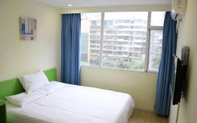 Hanting Hotel Shanghai Luoshan Road Metro Station