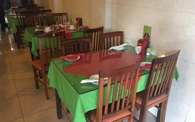 Vanakkam India Restaurant & Guesthouse